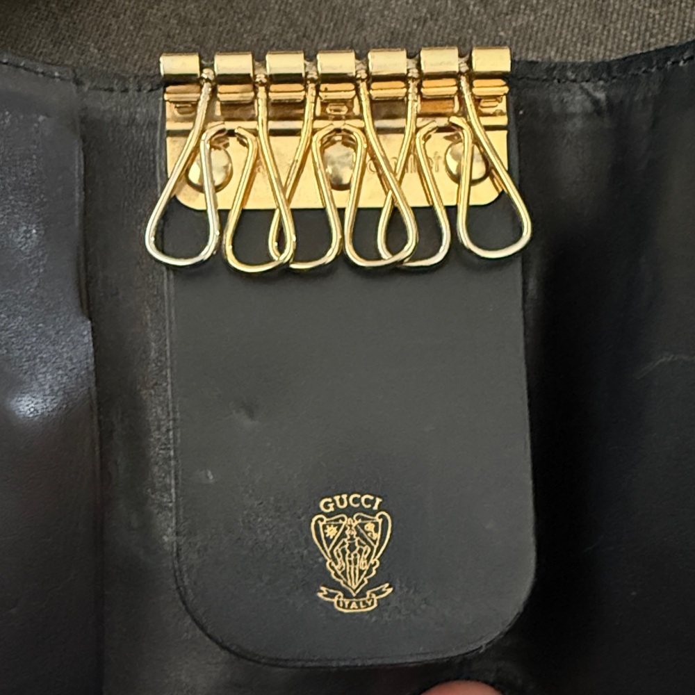 11. Gucci Midnight Blue and Gray Key Holder (6 key rings) - Picture 10 of 11